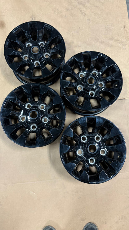 Sawtooth Style Wheel Set for Defender D1 RRC - USED