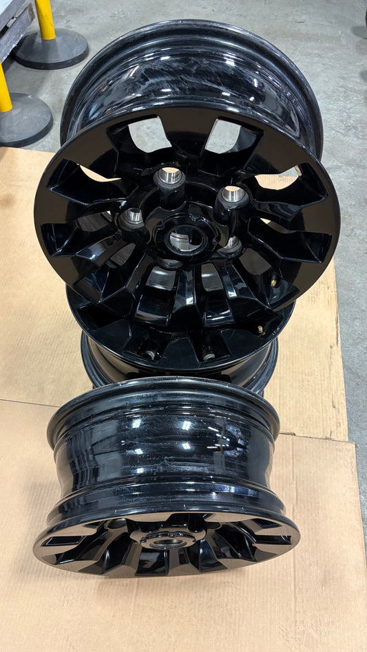 Sawtooth Style Wheel Set for Defender D1 RRC - USED