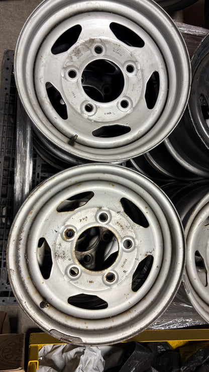 Discovery 1 Steel Wheels - USED