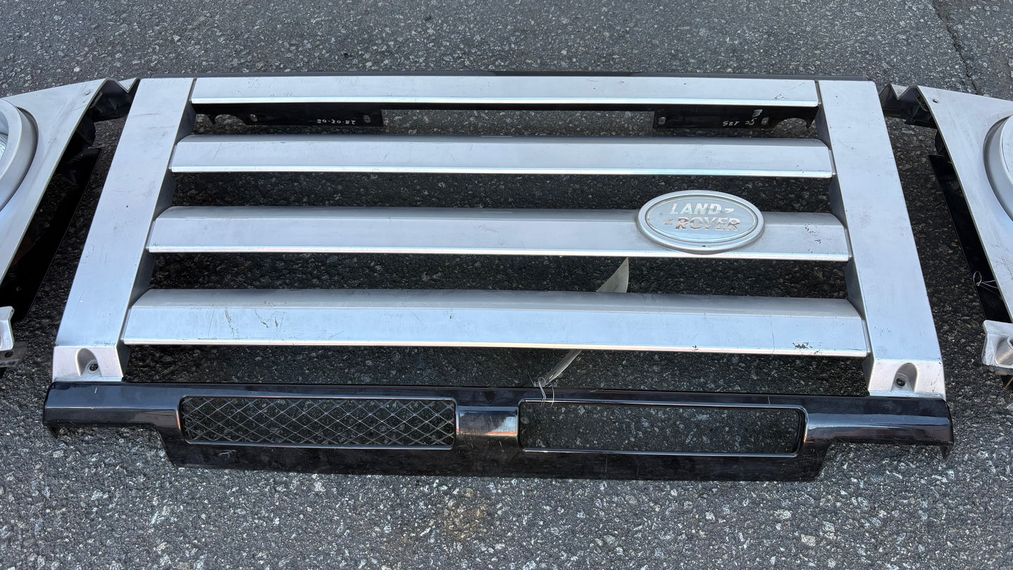 Defender SVX Grill Set - Genuine Land Rover - USED