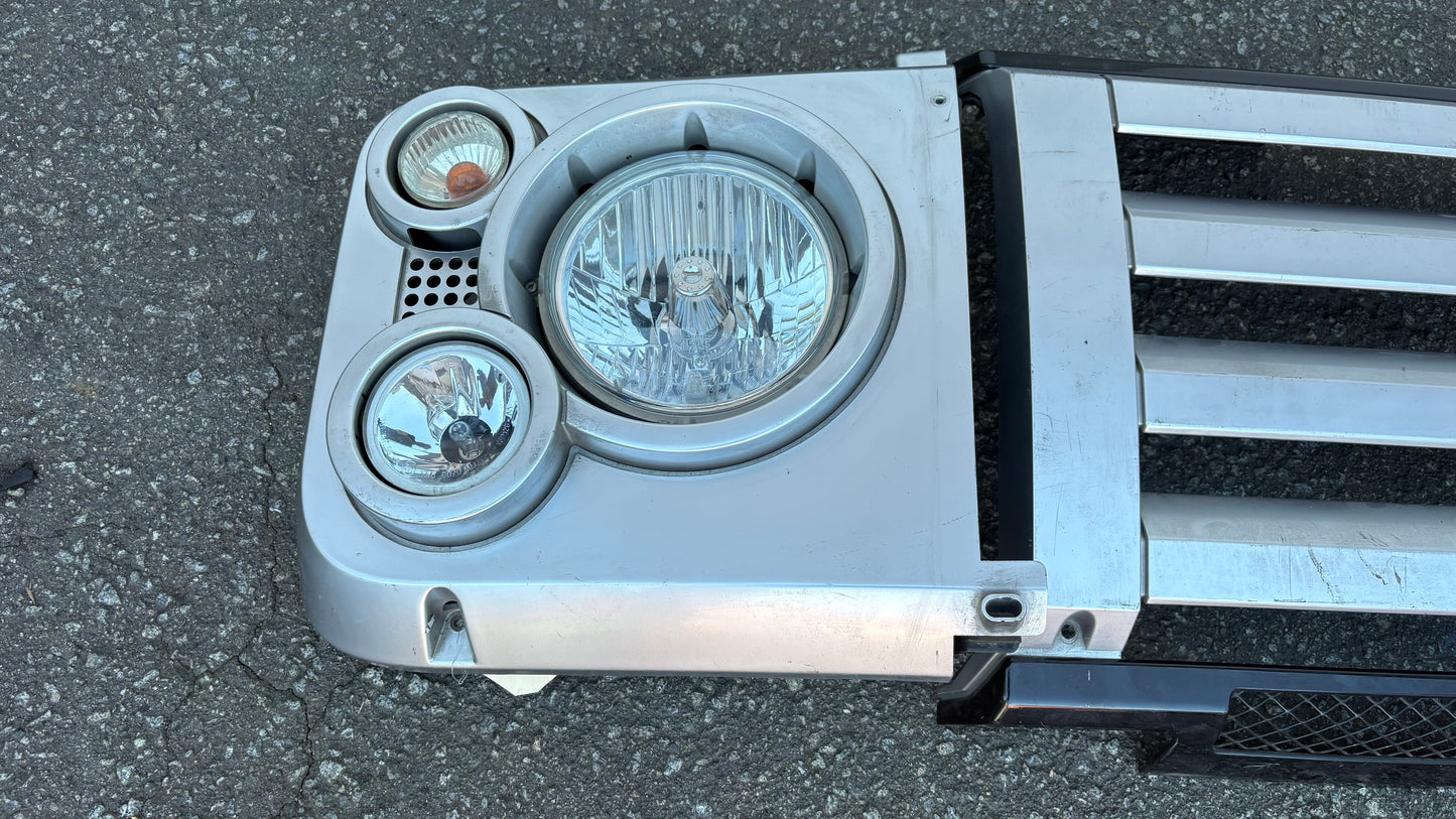 Defender SVX Grill Set - Genuine Land Rover - USED